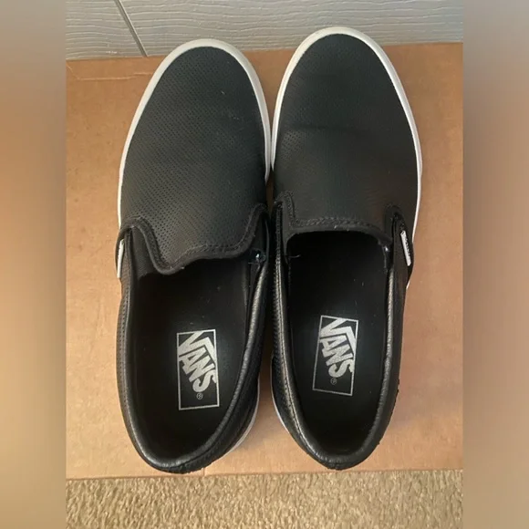 🖤Worn Once! Black Leather Slip-On Vans- M8.5/W10🖤 - Picture 5 of 7
